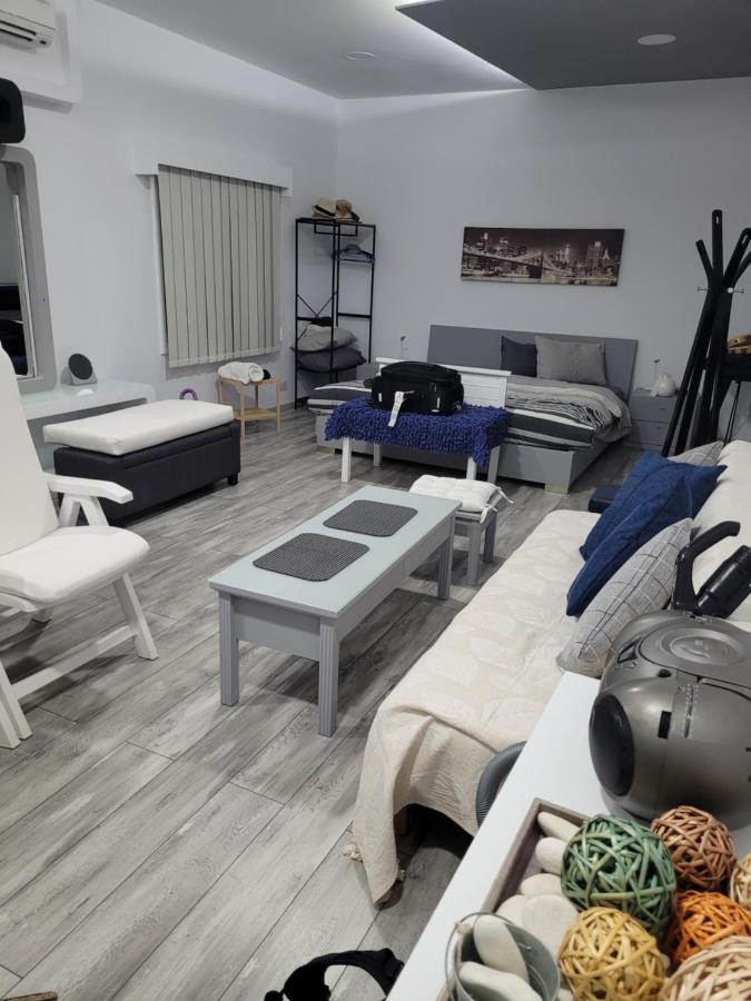 Deluxe Yiota'S Studio ! Klorakas エクステリア 写真