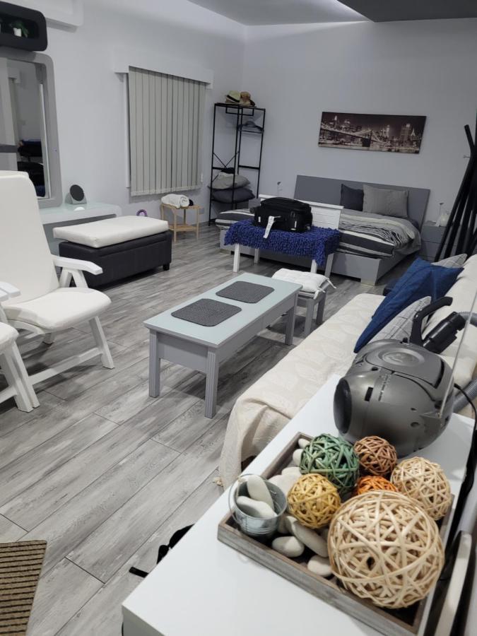 Deluxe Yiota'S Studio ! Klorakas エクステリア 写真